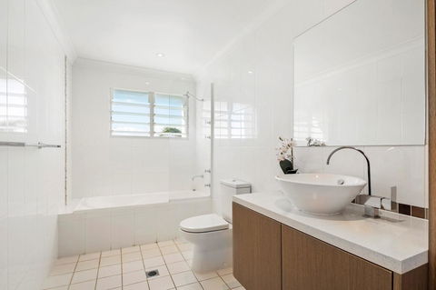 Nautilus On The Hill - Airlie Beach - Darwin Tourism 24