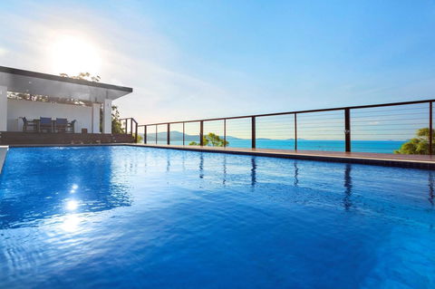 Nautilus On The Hill - Airlie Beach - Darwin Tourism 31
