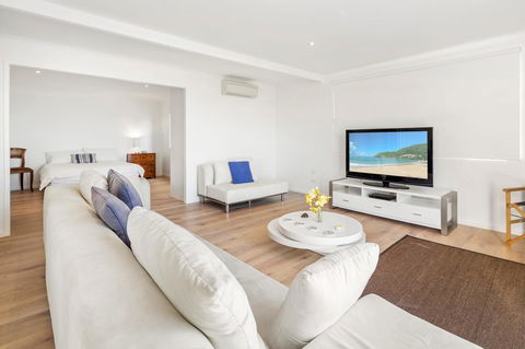 Nautilus On The Hill - Airlie Beach - Darwin Tourism 22