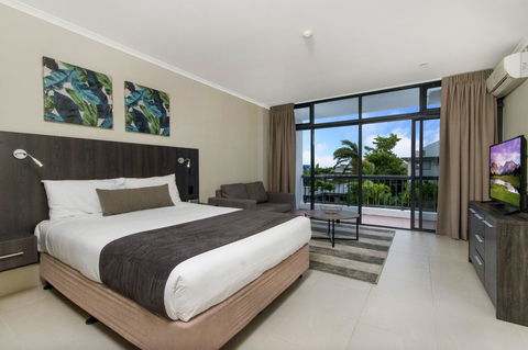 Sunshine Tower Hotel - Darwin Tourism 1