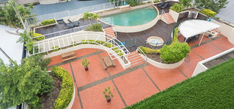 Sunshine Tower Hotel - Darwin Tourism 22