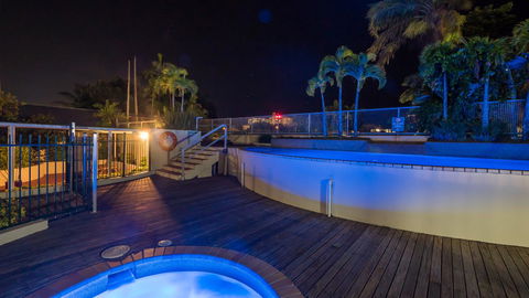 Sunshine Tower Hotel - Darwin Tourism 12