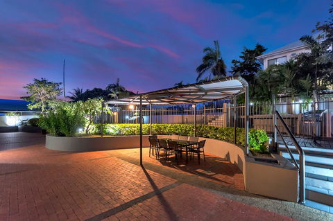 Sunshine Tower Hotel - Darwin Tourism 15