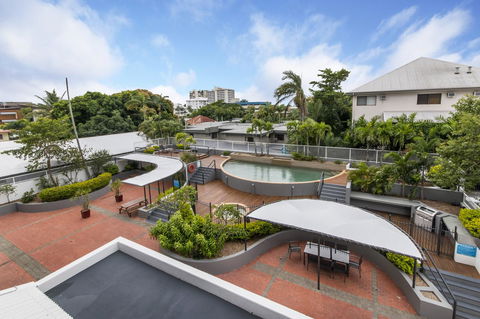 Sunshine Tower Hotel - Darwin Tourism 17