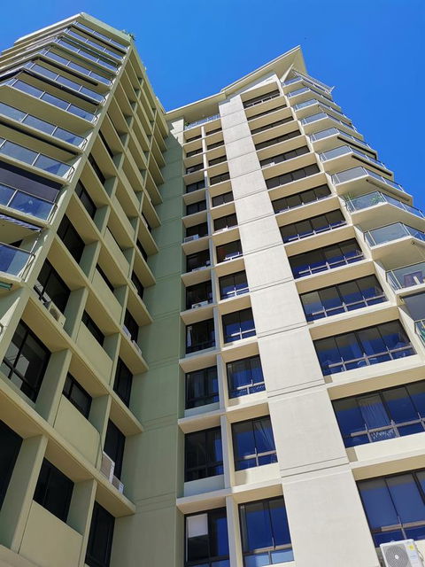 Surfers Hawaiian Holiday Apartments - Darwin Tourism 7