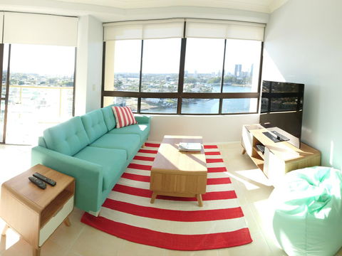 Surfers Hawaiian Holiday Apartments - Darwin Tourism 1