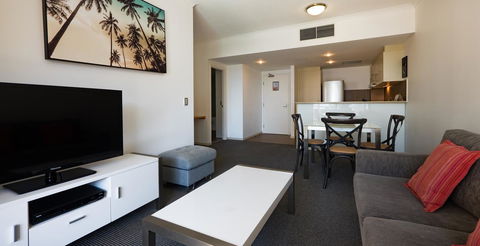 Swell Resort Burleigh Heads - Darwin Tourism 21