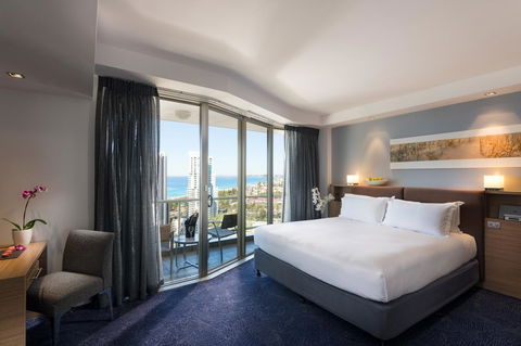 Sofitel Gold Coast Broadbeach - Darwin Tourism 3