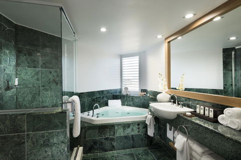 Sofitel Gold Coast Broadbeach - Darwin Tourism 4