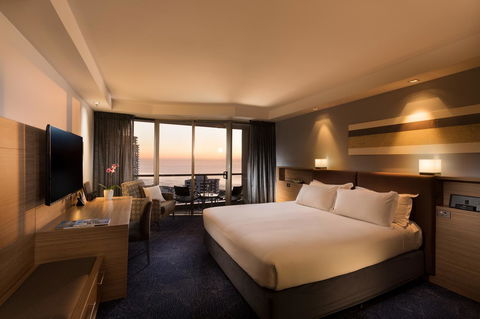 Sofitel Gold Coast Broadbeach - Darwin Tourism 18