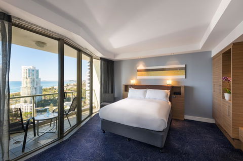 Sofitel Gold Coast Broadbeach - Darwin Tourism 8