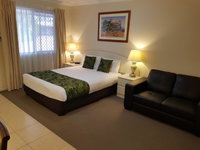 Book Chinchilla Accommodation Vacations Darwin Tourism Darwin Tourism