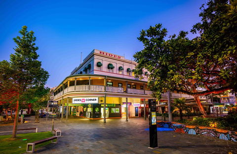 Hides Hotel - Darwin Tourism 23