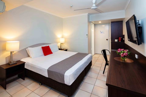 Hides Hotel - Darwin Tourism 3