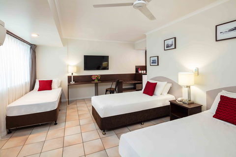 Hides Hotel - Darwin Tourism 8