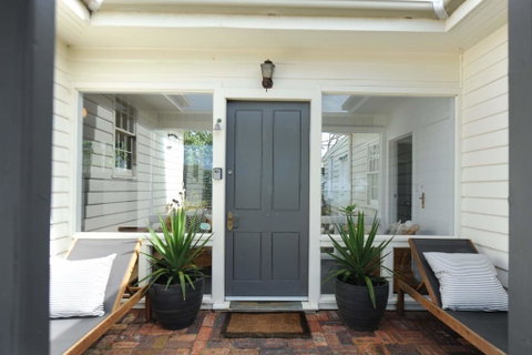 White Shell Cottage - Darwin Tourism 1