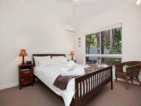 Whitehouse - Palm Cove - Darwin Tourism 1