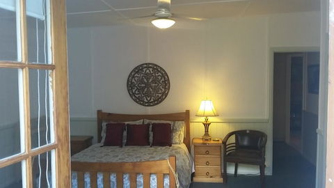 Windswept Country Retreat - Darwin Tourism 2