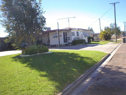 Winton Outback Motel - Darwin Tourism 1
