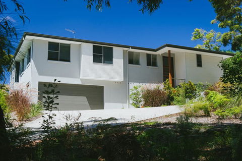YARINGA - Retreat Style Accomodation With Swimming Pool - Darwin Tourism 1