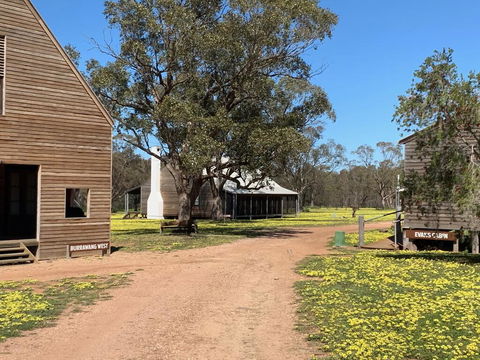 Yarrabandai Creek Homestead - Darwin Tourism 3