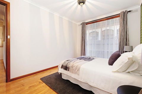 Your Ballarat Home - Darwin Tourism 3