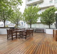 of SouthbankLight filled apartmentHUGE private terrace with city viewsParkingPoolGymWiFi - Darwin Tourism
