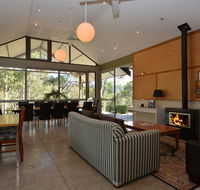 Elfin Hill Vineyard Accommodation - Darwin Tourism
