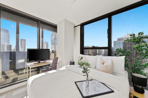 A 2BR Apt On Collins With City Views FREE Parking - Darwin Tourism 0