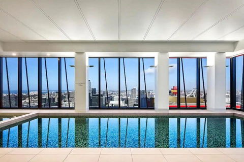 A 2BR Apt On Collins With City Views FREE Parking - Darwin Tourism 2