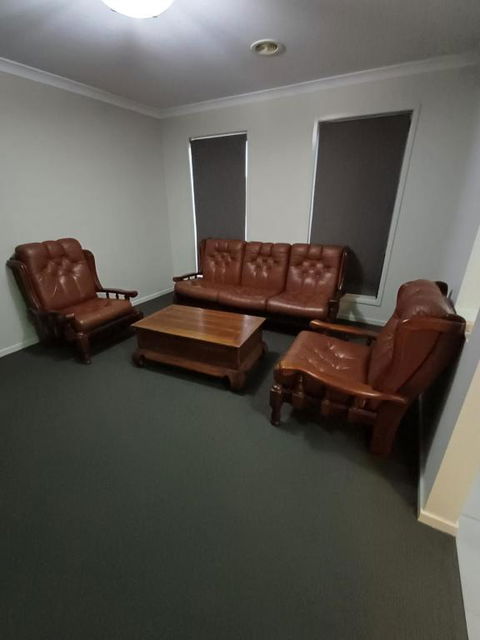 A Beautiful And Spacious Home. - Darwin Tourism 1