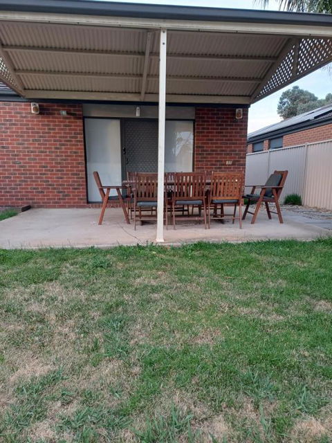 A Beautiful And Spacious Home. - Darwin Tourism 2