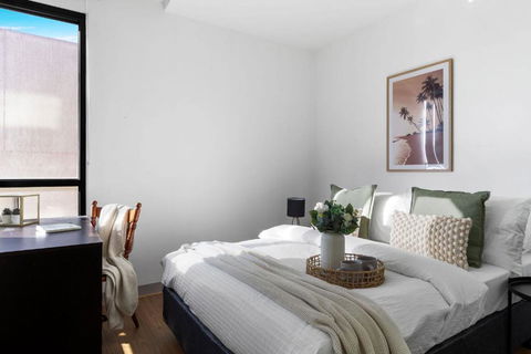 A Chic 2BR Apt Near Melbourne Uni FREE Parking - Darwin Tourism 1