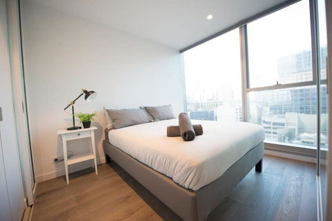 A Chic 2BR CBD Apartment Near Southern Cross - Darwin Tourism 4