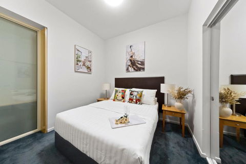 A Chic Apartment On Bourke St Near Chinatown - Darwin Tourism 1