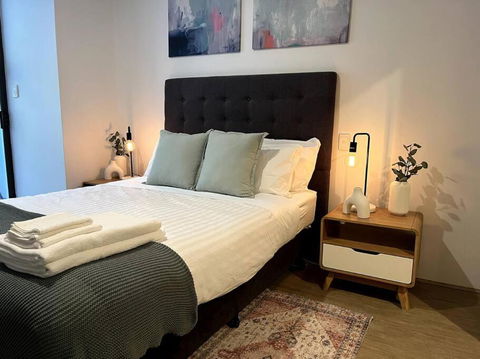 A City Oasis - Full Apartment With Balcony - Darwin Tourism 4