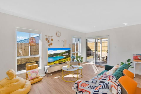 Amazing 4 Rooms House Near SpringField Lakes - Darwin Tourism 0