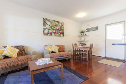 B7 Crawley Apartment 1 BRM & Sleepout Near UWA - Darwin Tourism 4