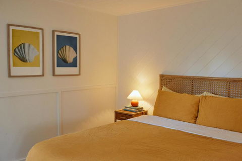 BAY PROPERTIES . The Sailors Bungalow - Darwin Tourism 3