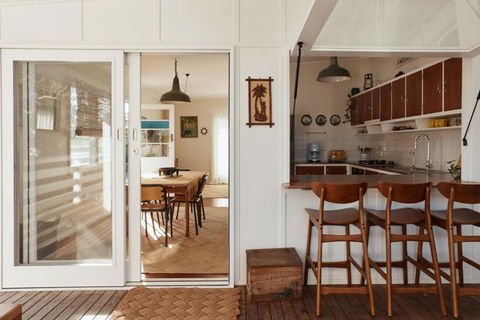 BAY PROPERTIES . The Sailors Upper Deck - Darwin Tourism 1