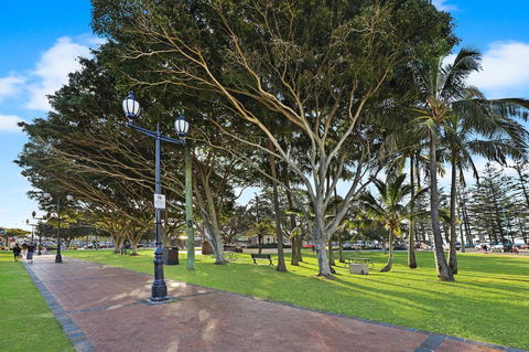 Pacific Regis Beachfront Holiday Apartments - Darwin Tourism 18
