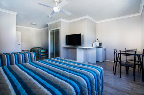 Burleigh Gold Coast Motel - Darwin Tourism 2
