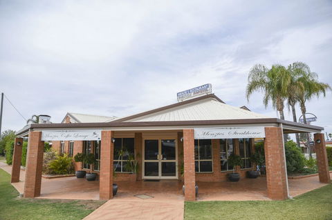 Charleville Motel - Darwin Tourism 0