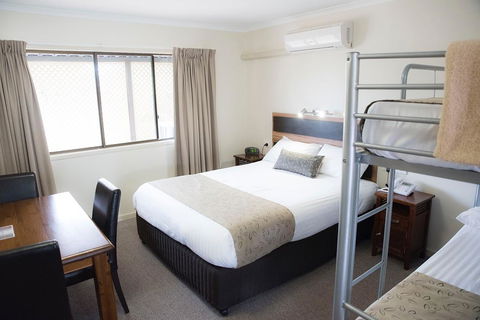 Charleville Motel - Darwin Tourism 9