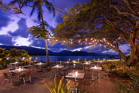 Hilton Cairns - Darwin Tourism 24