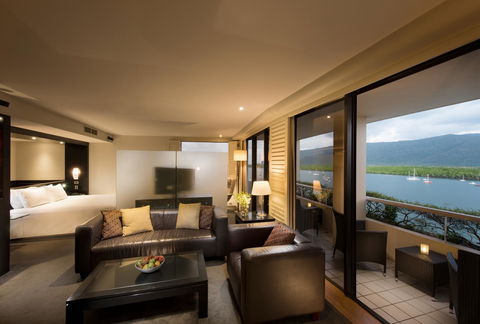 Hilton Cairns - Darwin Tourism 23