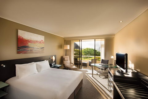 Hilton Cairns - Darwin Tourism 9