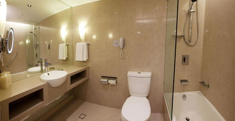 Hilton Cairns - Darwin Tourism 28