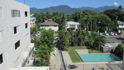 Edge Apartments Cairns - Darwin Tourism 34