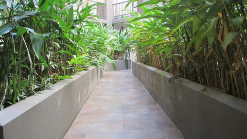 Edge Apartments Cairns - Darwin Tourism 15